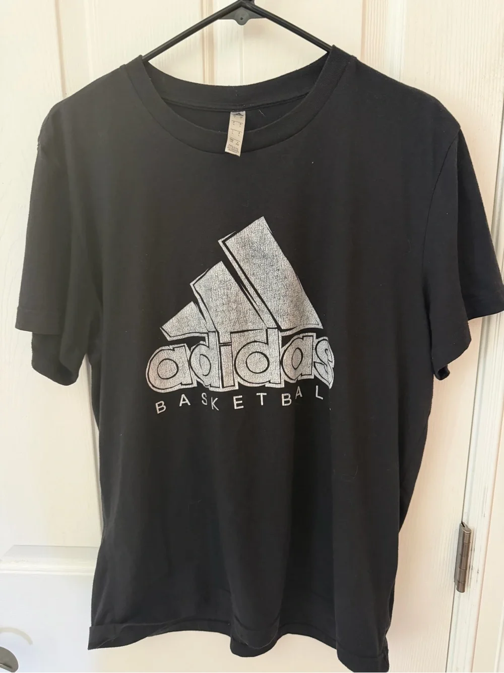 Young Mens Adidas Climalite Black Basketball T-Shirt Size L